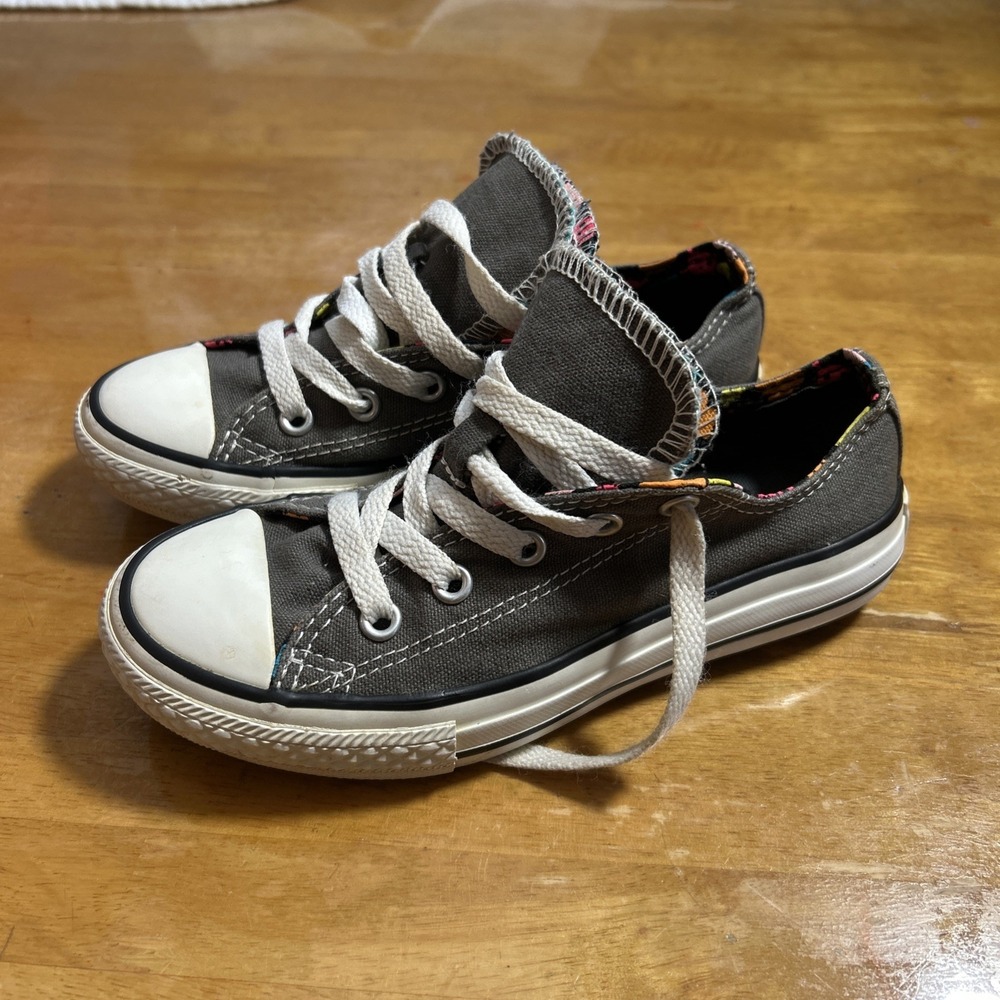Converse All Star Low Top Charcoal Grey Pixel Heart  sneakers- US 13 Kids